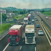 Um transporte de empresa com boa gestão de custos logísticos